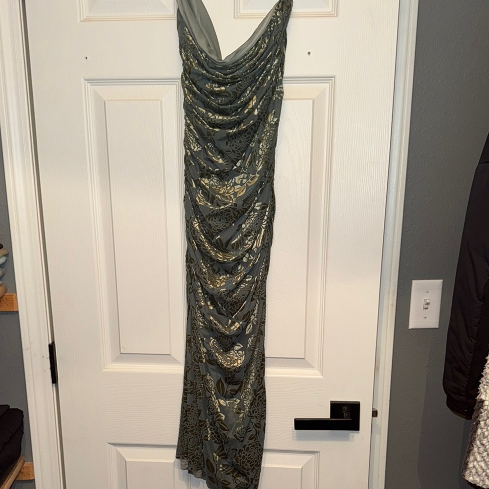 Elegant Green and Gold Women's Dress